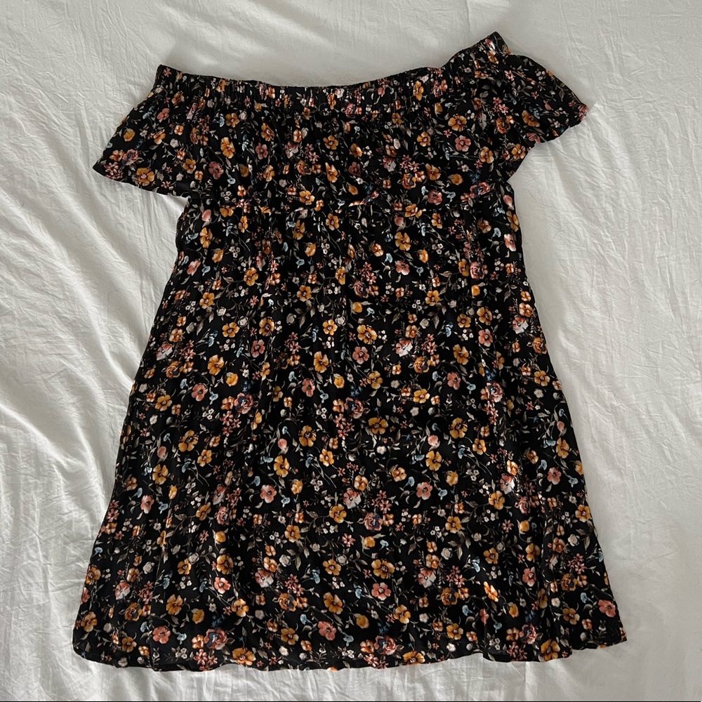 Forever 21 Off the Shoulder Dress Size XL